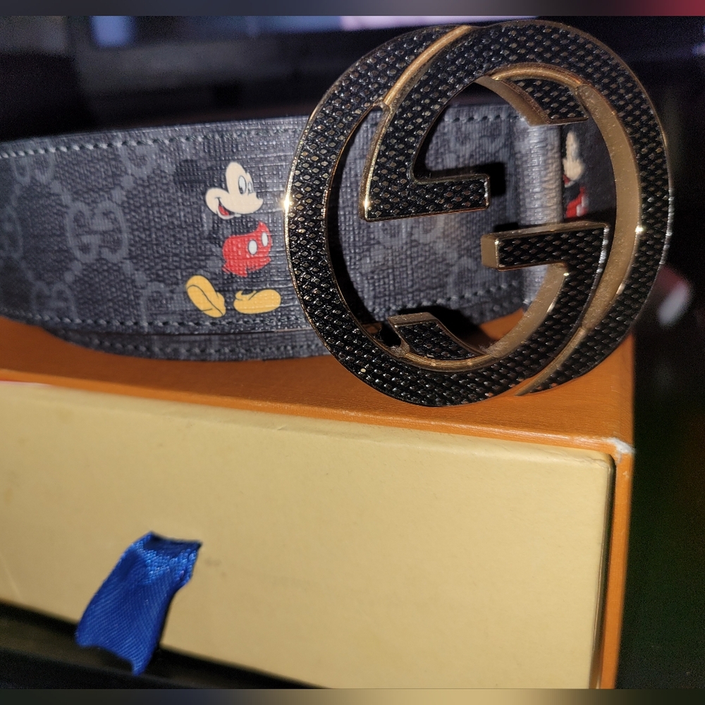 Gucci Black and Gold Luxury Belt - Picture 3 of 3